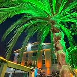 Perla Blanca Apartahotel