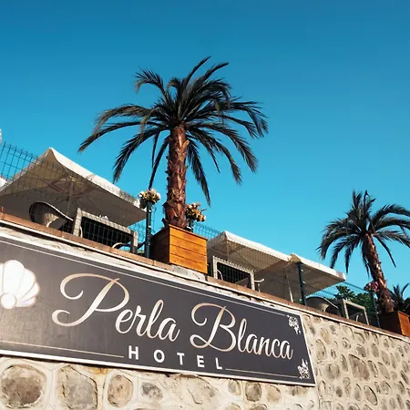 Apartahotel Perla Blanca 4*