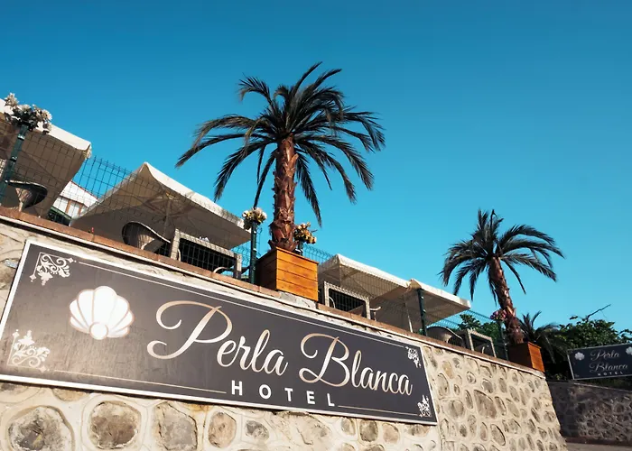 Ξενοδοχείο με διαμερίσματα Perla Blanca 4*